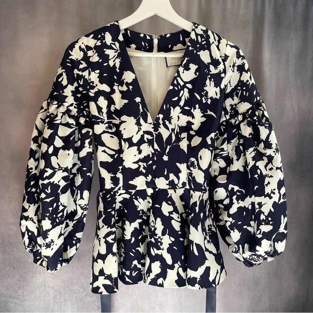 Alexis Sienna Floral Belted Peplum Blouse - Picture 3 of 5